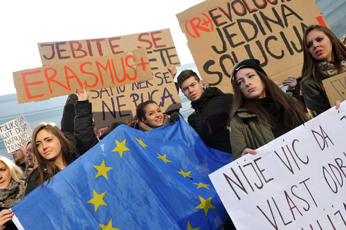 Estudiantes bosnios protestan por la decisión del Gobierno de no participar en el proyecto Erasmus de la UE. Elvis Barukcic/AFP/Getty Images