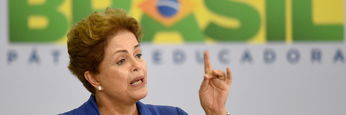 La presidenta brasileña, Dilma Rousseff , dando un discurso en el Palacio de Planalto, Brasilia, marzo de 2015. Evaristo Sa/AFP/Getty Images