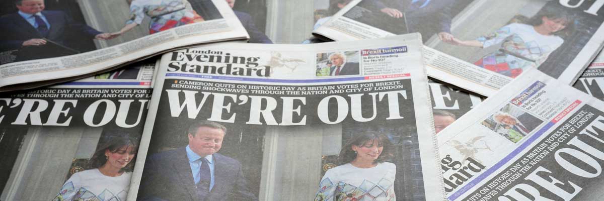 Portadas del periódico London Evening Standard donde aparece el primer ministro británico, David Cameron, y su esposa. Daniel Sorabj/AFP/Getty