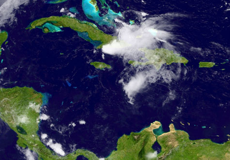 Una imagen por satélite de una tormenta tropical atravesando el Caribe. Noaa/Nasa Goes Project via Getty Images 