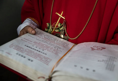 China_catolicos_biblia