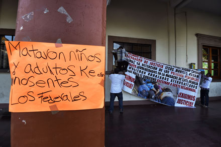 Los residentes protestan contra la violencia que sufre su comunidad en Apatzingan. Alfredo Estrella/AFP/Getty Images 