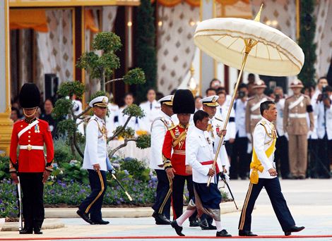 El príncipe heredero de Tailandia Vajiralongkorn en una ceremonia oficial. Chumsak Kanoknan/Getty Images