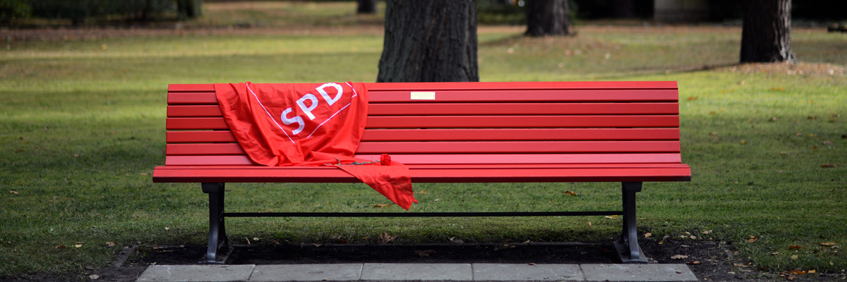 Una bandera del SPD descansa en Berlín. (Johannes Eisele/AFP/GettyImages)