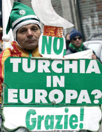 Oposición: manifestación antiturca de la Liga Norte en Italia.
