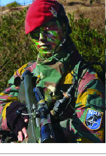 Foto de Soldado con Rifle