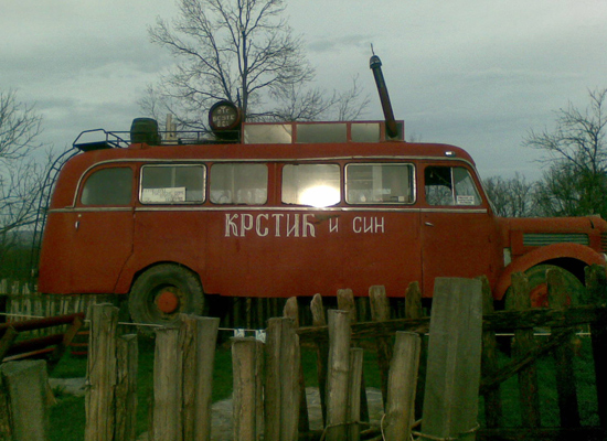 Autobús utilizado en la película 'Ko to tamo peva?' (Flickr)