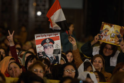 MOHAMED EL-SHAHED/AFP/Getty Images Cristians coptos egipcios apoyando al general Al Sisi.