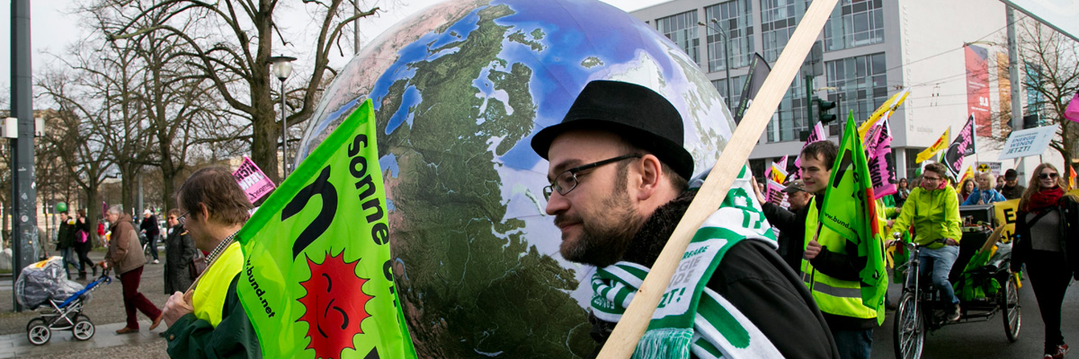 Manifestación pidiendo una más rápida transformación de las fuentes de energías renovables en Alemania. (Carsten Koall/Getty Images)