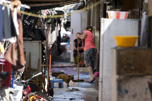 Una comunidad romaní en La Courneuve, en el norte de París, Francia. (Kenzo Tribouillard/AFP/Getty Images)