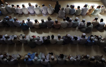 Pakistaníes en una madrassa en Karachi (Asif Hassan/AFP/Getty Images)