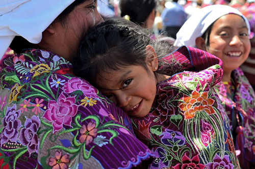 Una niña indígena en San Cristóbal de las Casas, Chiapas, México. Gabriel Bouys/AFP/Getty Images