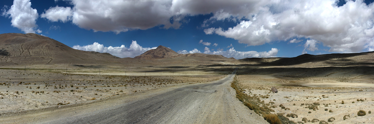 La Gran Ruta de la Seda atravesaba las montañas Pamir (en la foto) en Asia Central. Fotolia.