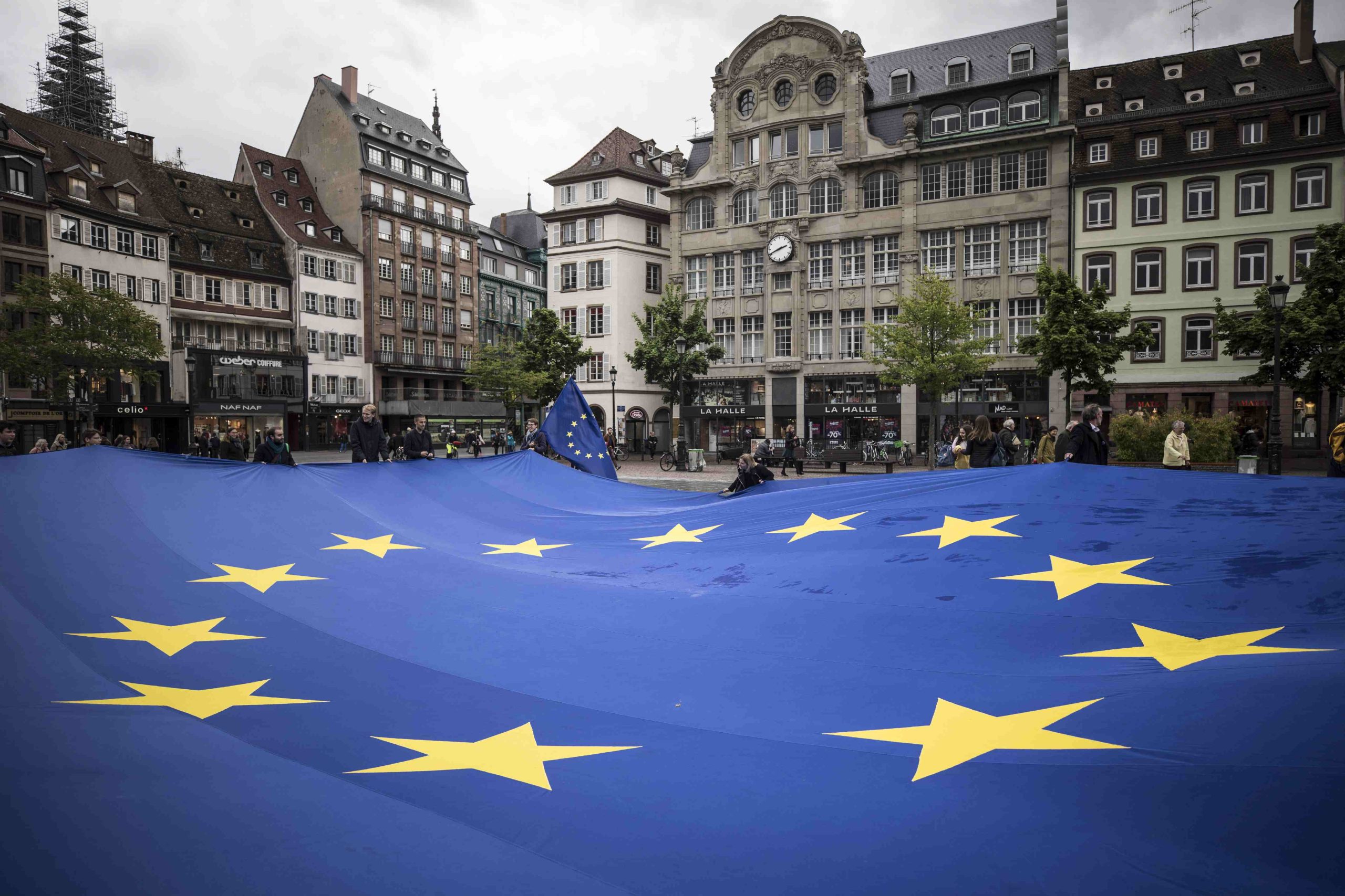 la desafección política entre los jóvenes europeos -